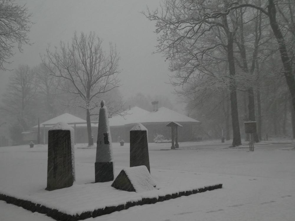 Vorig jaar op 7 april werd Zuid-Limburg wakker in een witte wereld! (Foto: Marij Bouwers, Vaals)