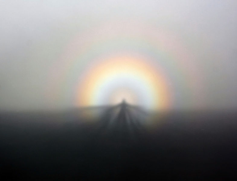 785px-Solar_glory_and_Spectre_of_the_Brocken_from_GGB_on_07-05-2011_Brocken Inaglory.jpg