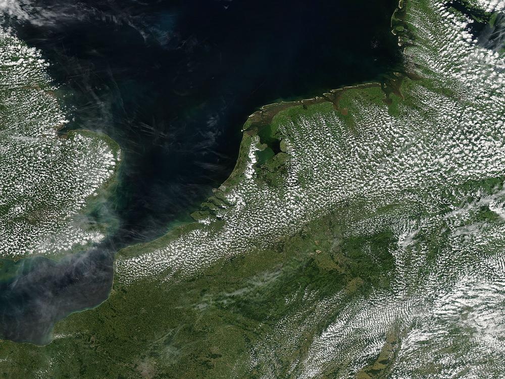 20140612_kustconvergentie_modis.jpg 20140612_kustconvergentie_modis.jpg