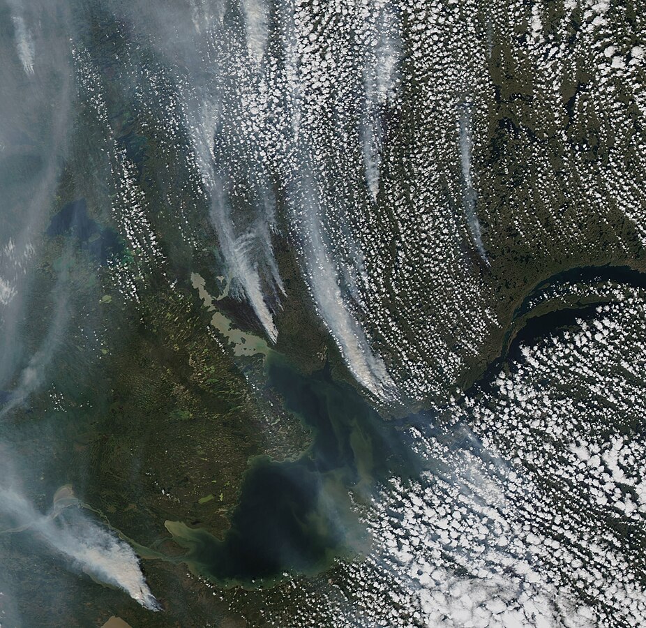 Yellowknife_fire_amo_2023220_lrg_NASA.jpg