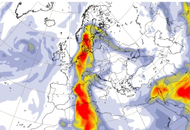 Hoogtepunt Saharastof vannacht rond middernacht. Tegelijkertijd kan het in de noordwestelijke helft van het land lichtjes regenen, waardoor woestijnstof mee naar beneden kan dwarrelen.