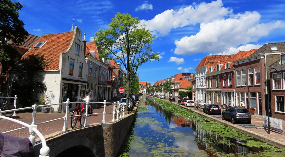 Intens blauw (Gieny Westra - Delft)