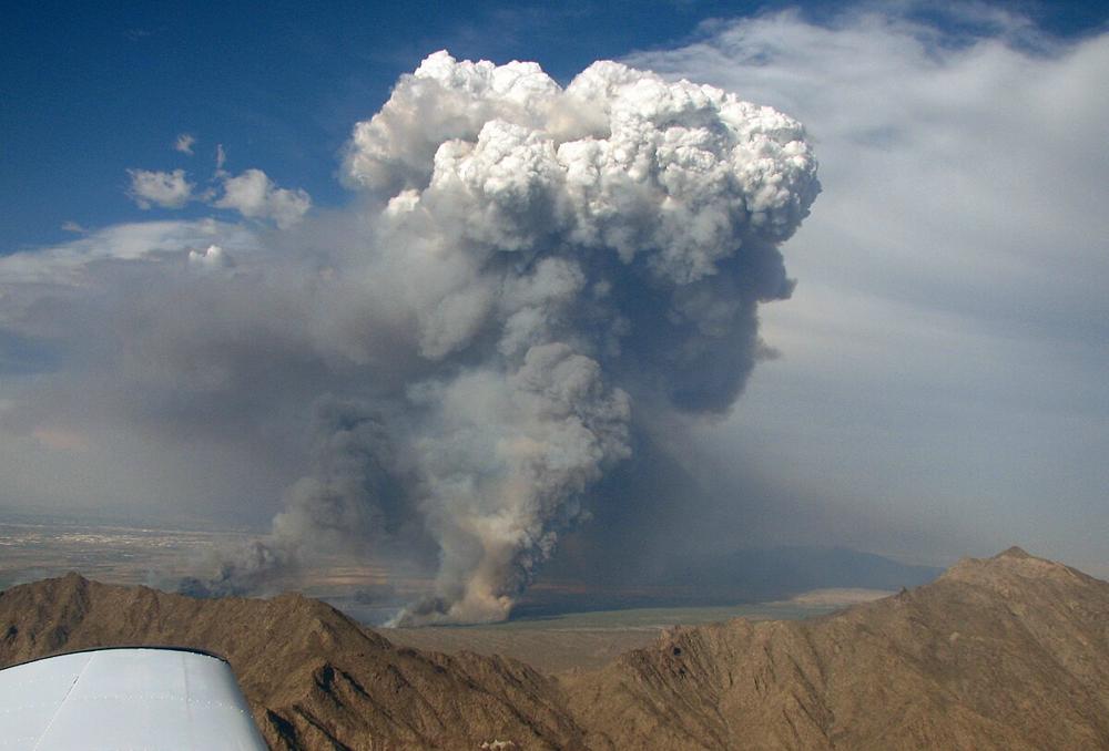 Arizona_Bushfire_Pyrocumulus_TI9380.jpg