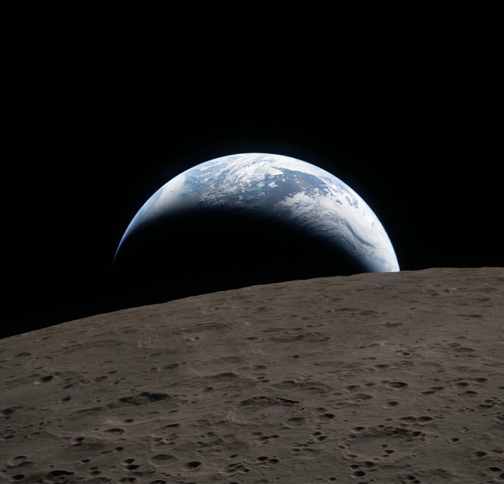 02-artemis-ii-lunar-flyby-wallpaper-earthset-image.jpg