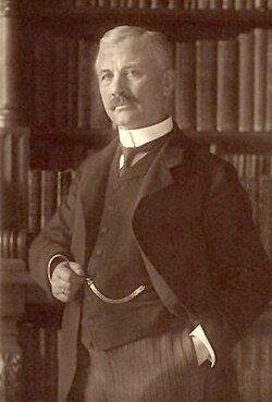 Gustav_Hellmann_cropped.jpg Gustav_Hellmann_cropped.jpg