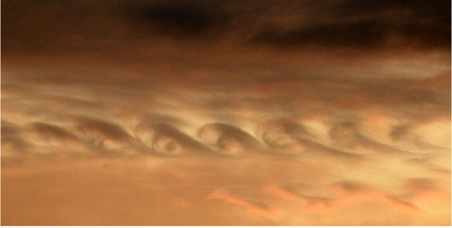 Helmholtz2.png Helmholtz2.png